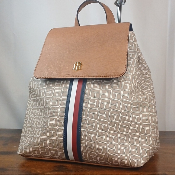 Tommy Hilfigure Brown and Beige Monogram Backpack - Picture 14 of 14